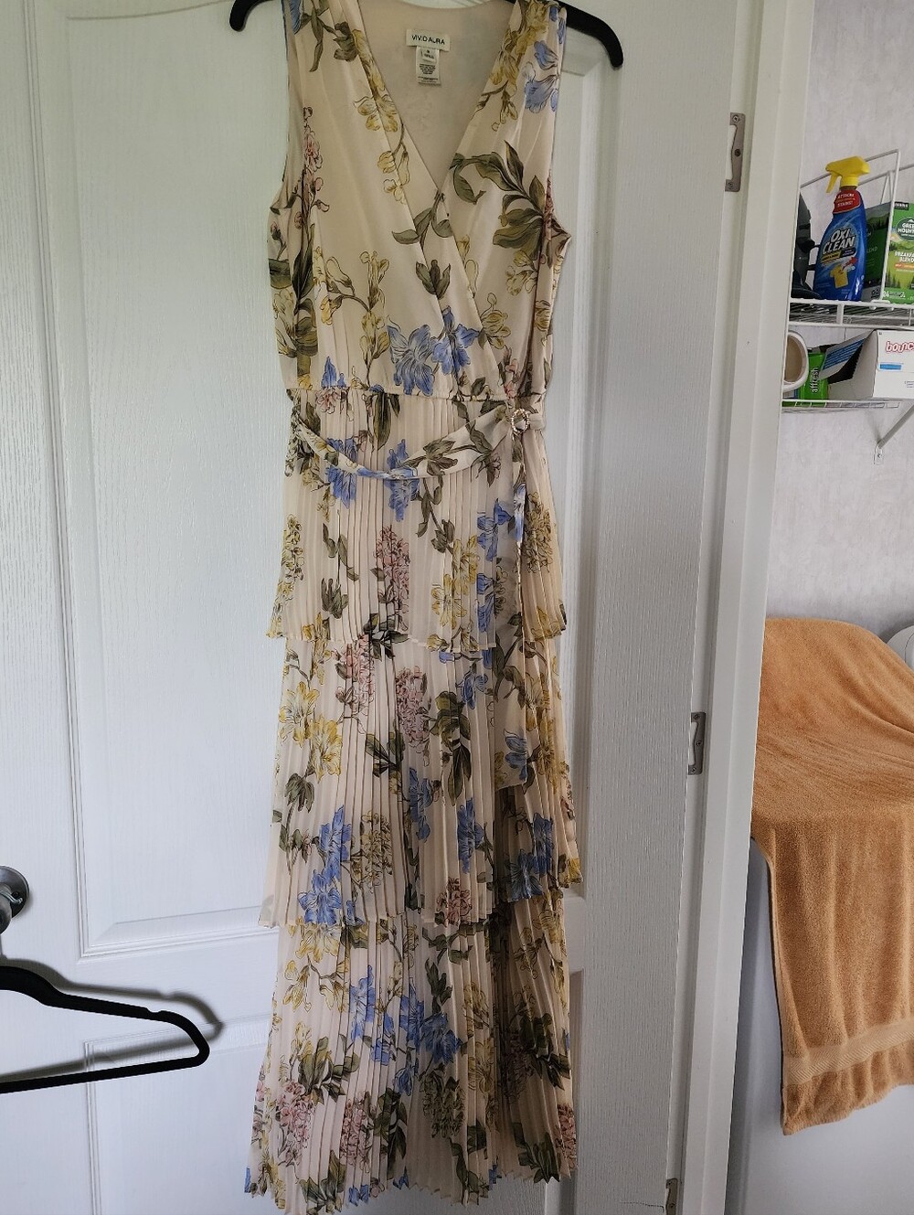 Sleeveless Floral Tiered Maxi Dress in Cream